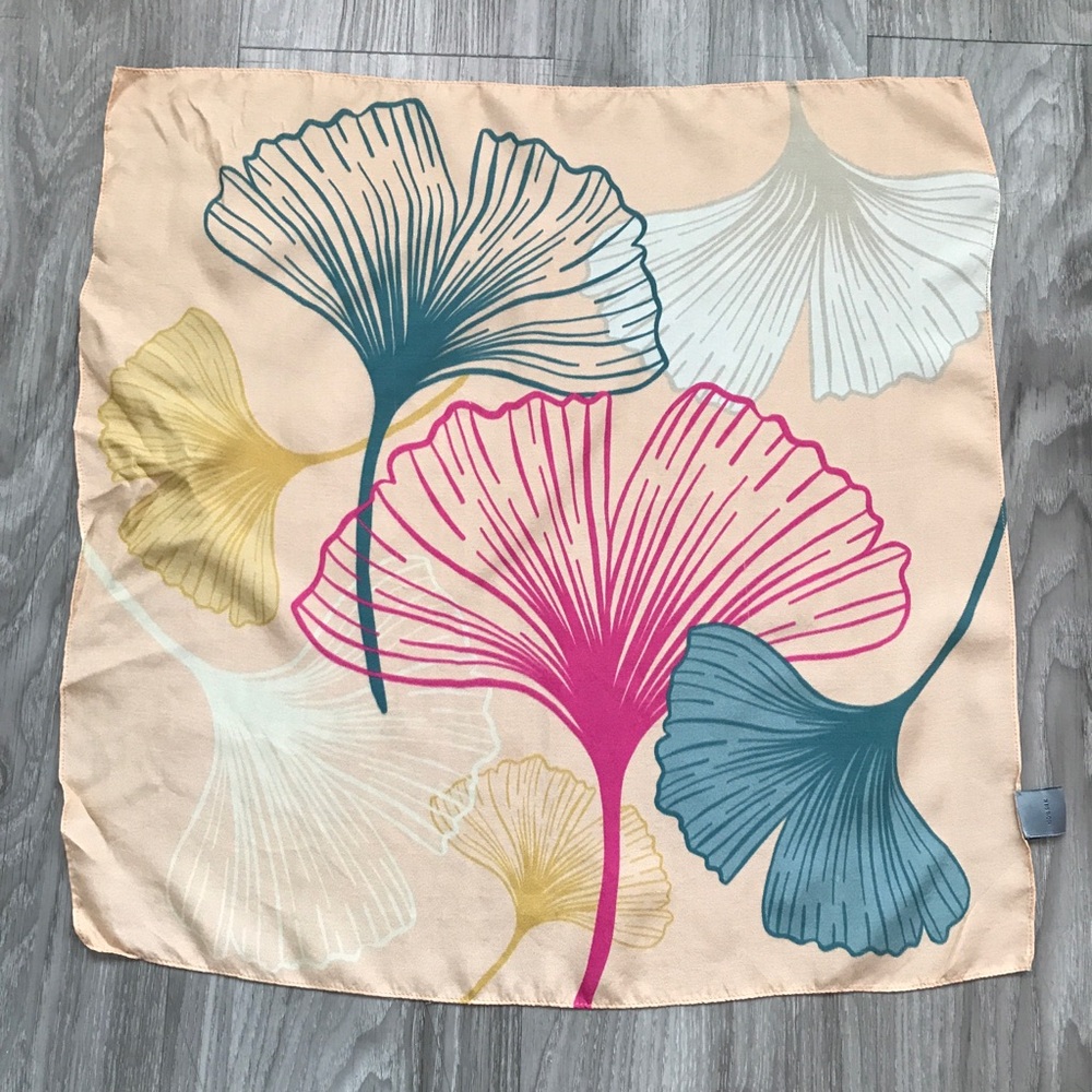 WOMENS SILK SQUARE SCARF SATIN HAND ROLLED FLORAL BANDANA
